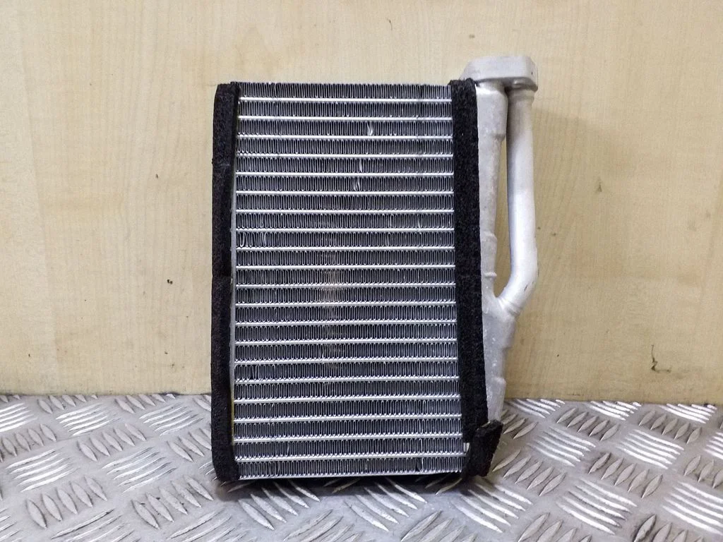 Salongi küttekeha radiaator 64118385562