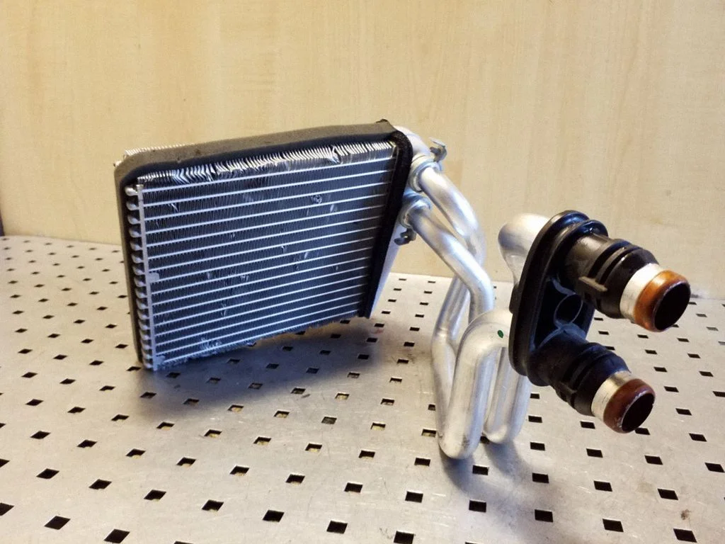 Salongi küttekeha radiaator 1K0819033
