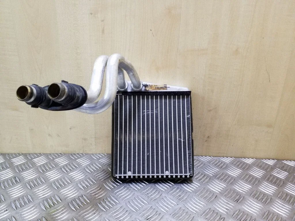 Salongi küttekeha radiaator 1K0819031