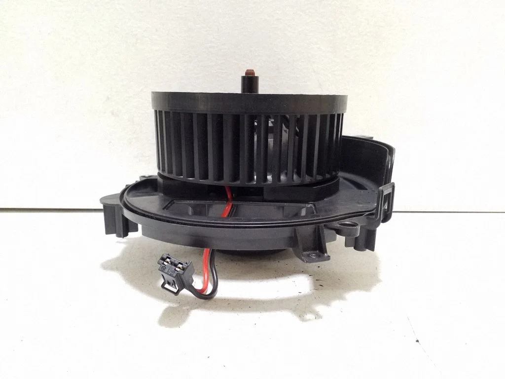 Heater fan/blower 3Q2819021A