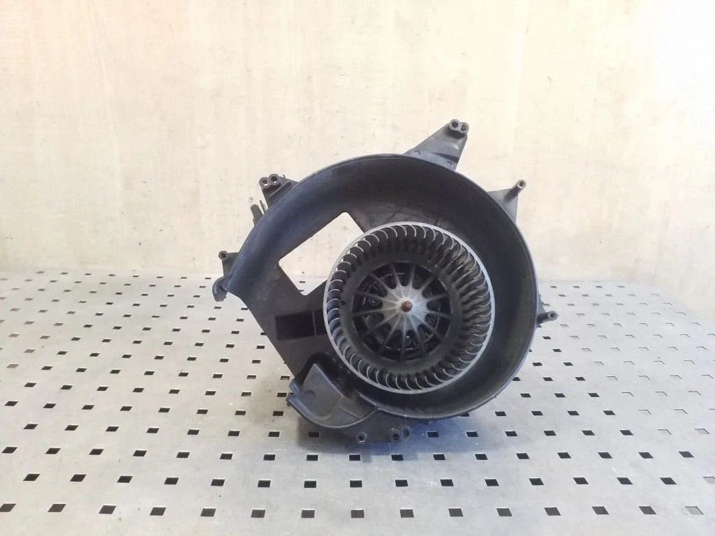 Salongipuhur R4046