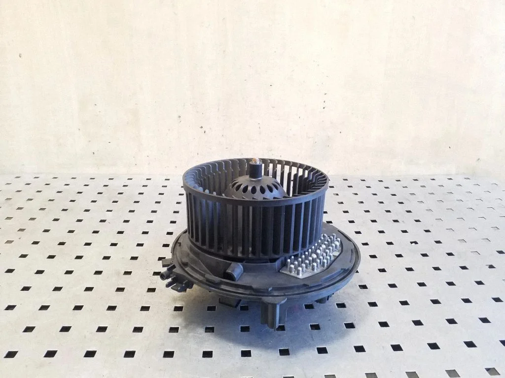Heater fan/blower 5Q1819021B