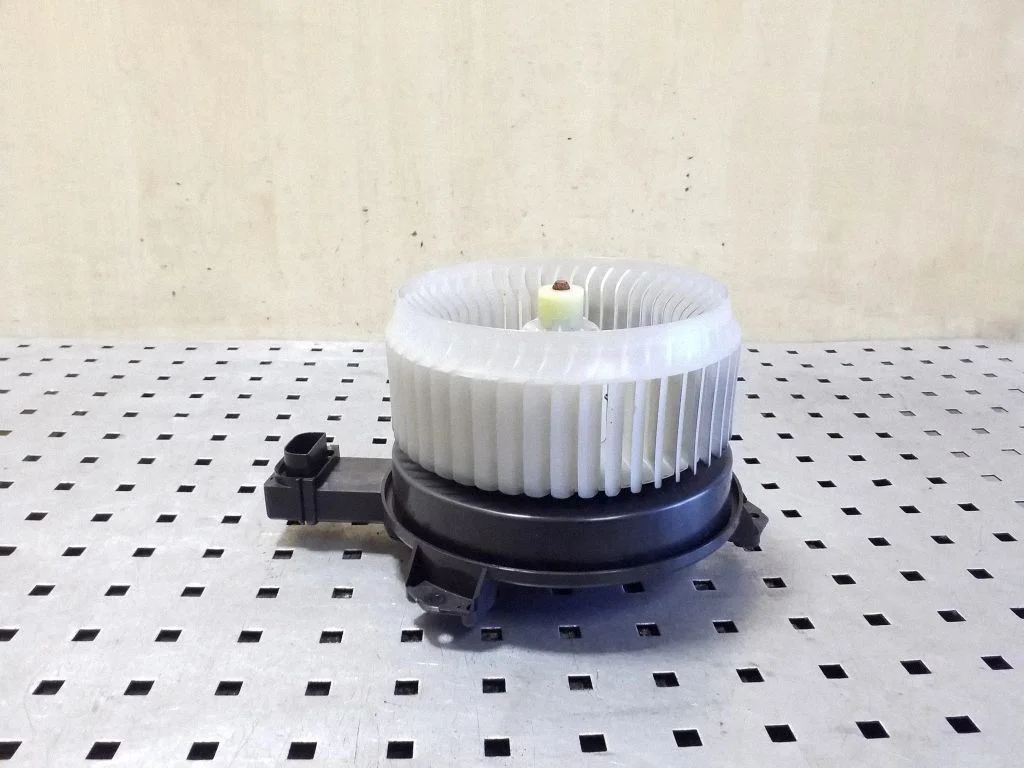 Heater fan/blower CRV13RH