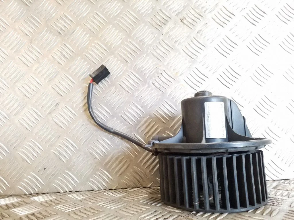 Heater fan/blower 357819021