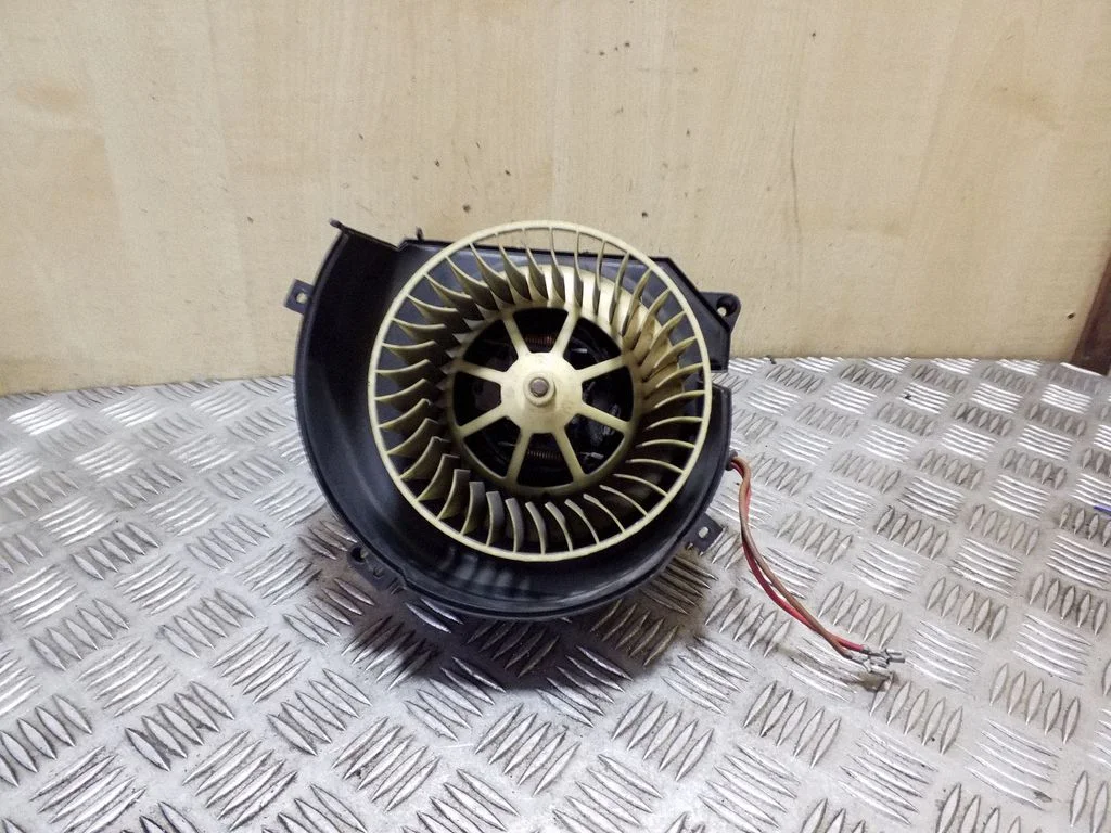 Heater fan/blower AT315156F1A