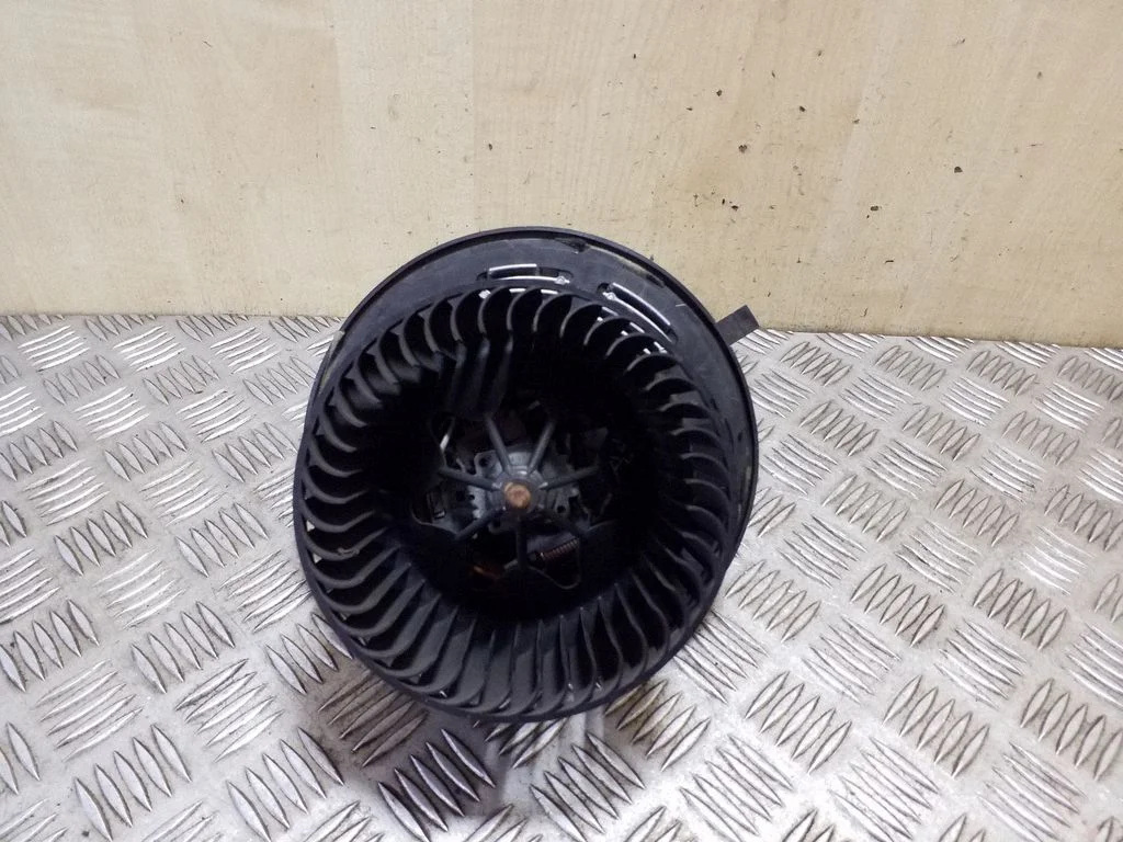 Heater fan/blower T1013715T