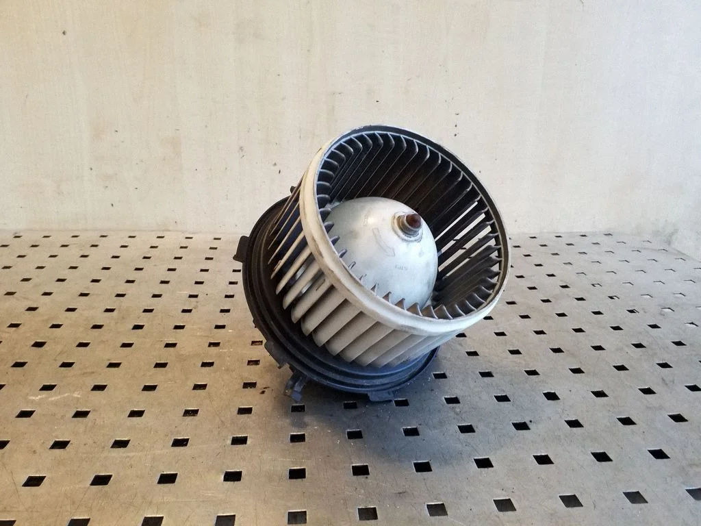 Heater fan/blower 5E1630100
