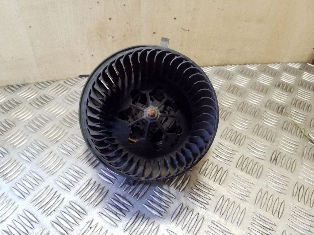 Krāsniņas ventilators/pūtējs 985467W