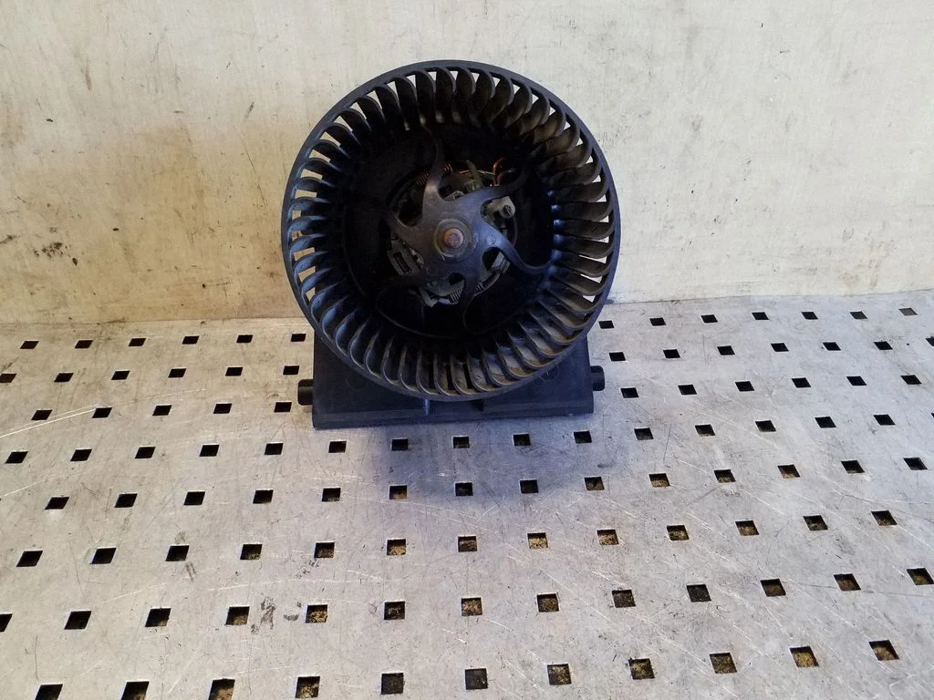 Heater fan/blower 1J181902B