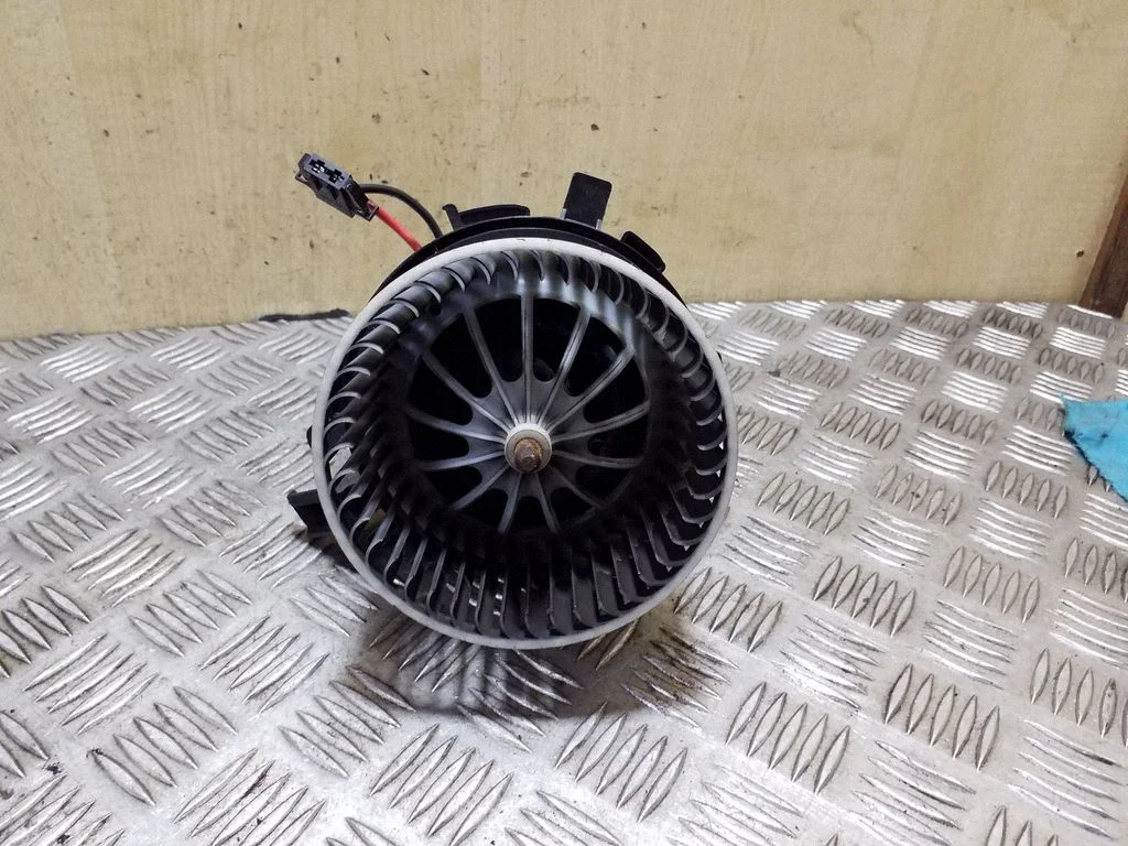 Heater fan/blower
