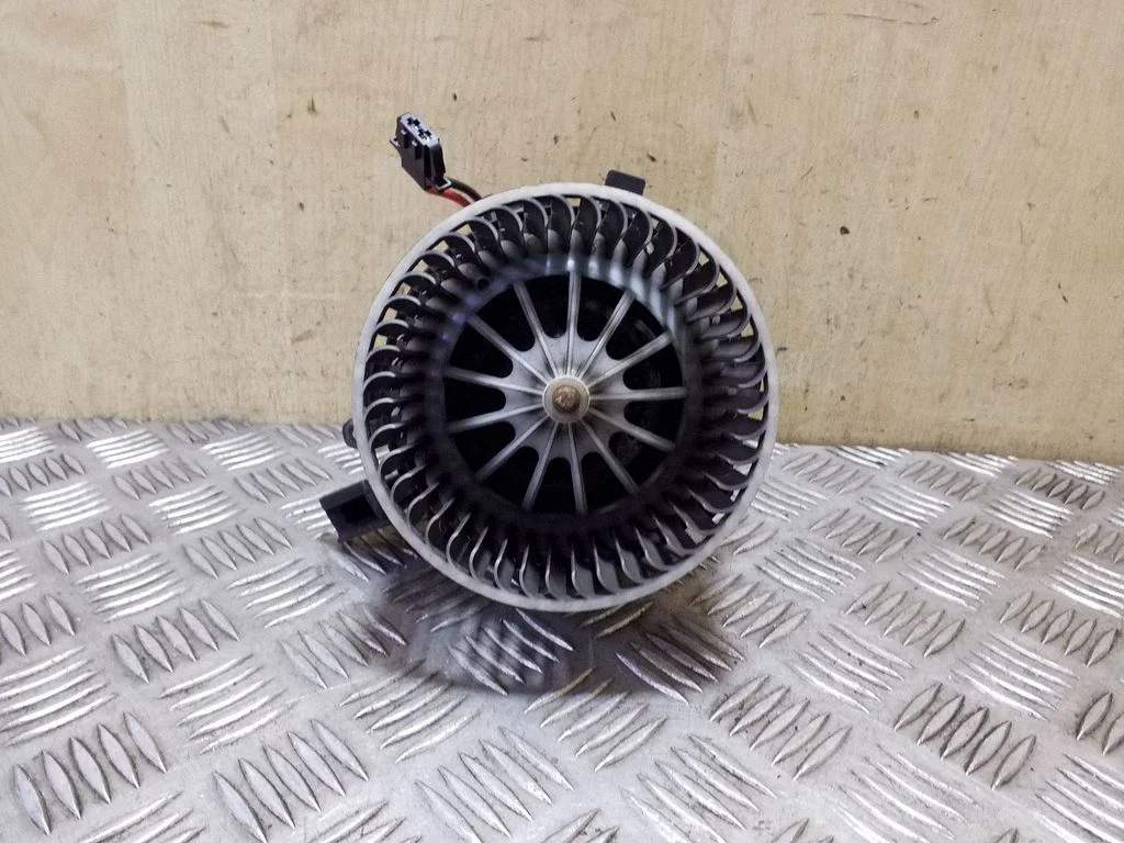 Salongipuhur U0853003