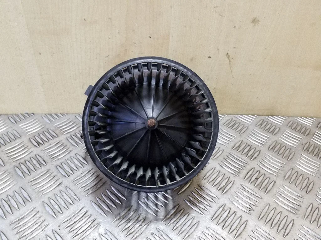 Heater fan/blower 701819021B