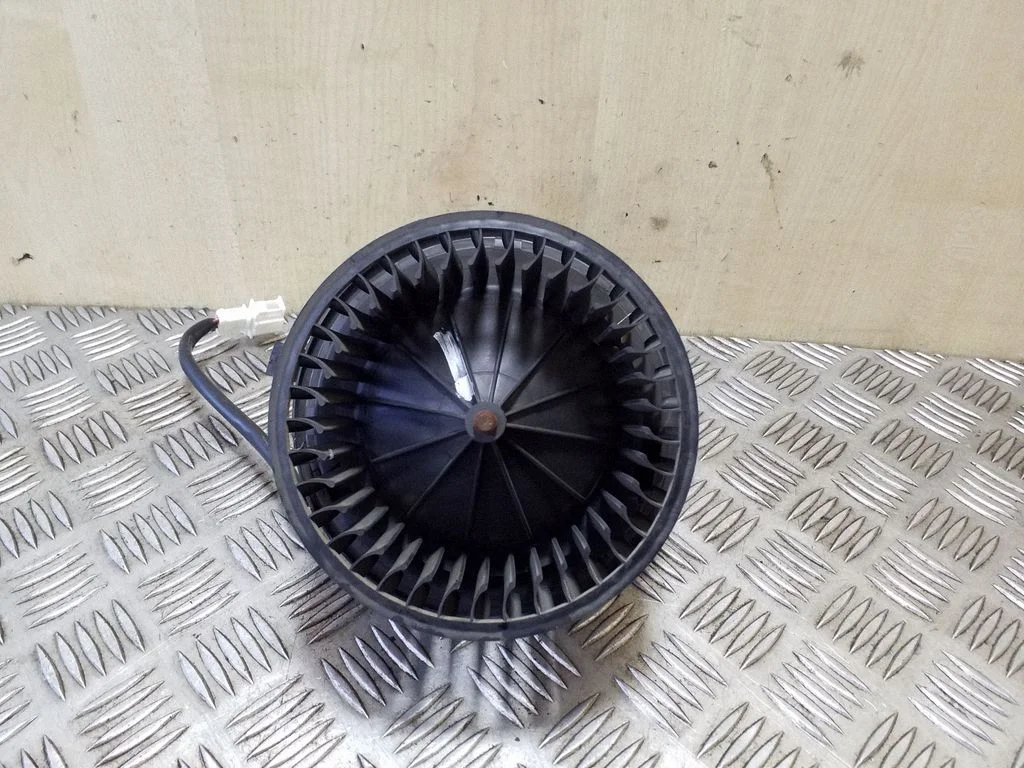 Heater fan/blower 701819021B