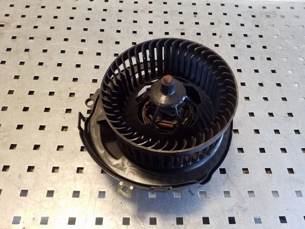 Heater fan/blower 5Q2819021B