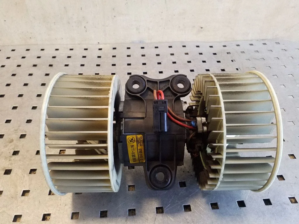 Heater fan/blower 64118385558
