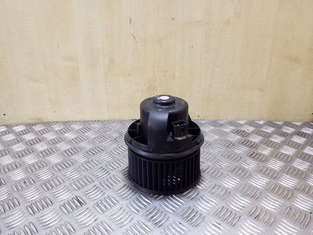 Krāsniņas ventilators/pūtējs 1736007104