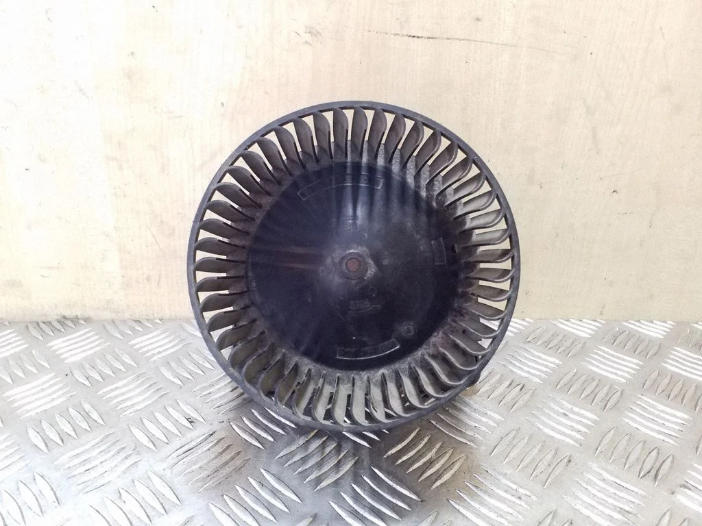 Salongipuhur 653723P