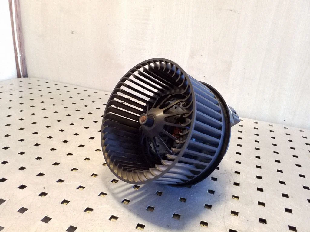 Heater fan/blower AV6N18456DC