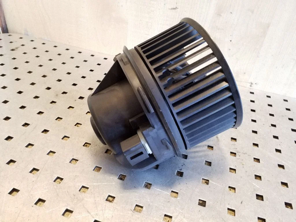 Heater fan/blower – Ford Kuga I (2008-2012)