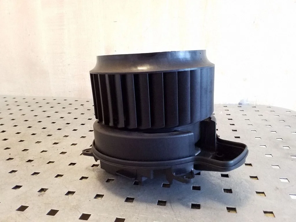 Heater fan/blower 4H2820021B – Audi A8 S8 D4 4H (2010-2016)