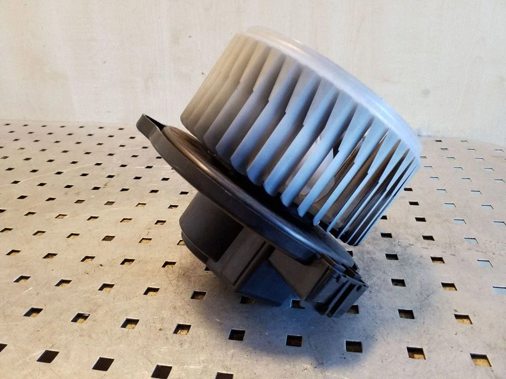 Heater fan/blower 2727005280