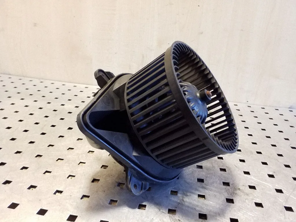 Heater fan/blower – Renault Trafic II (X83) (2001-2014)