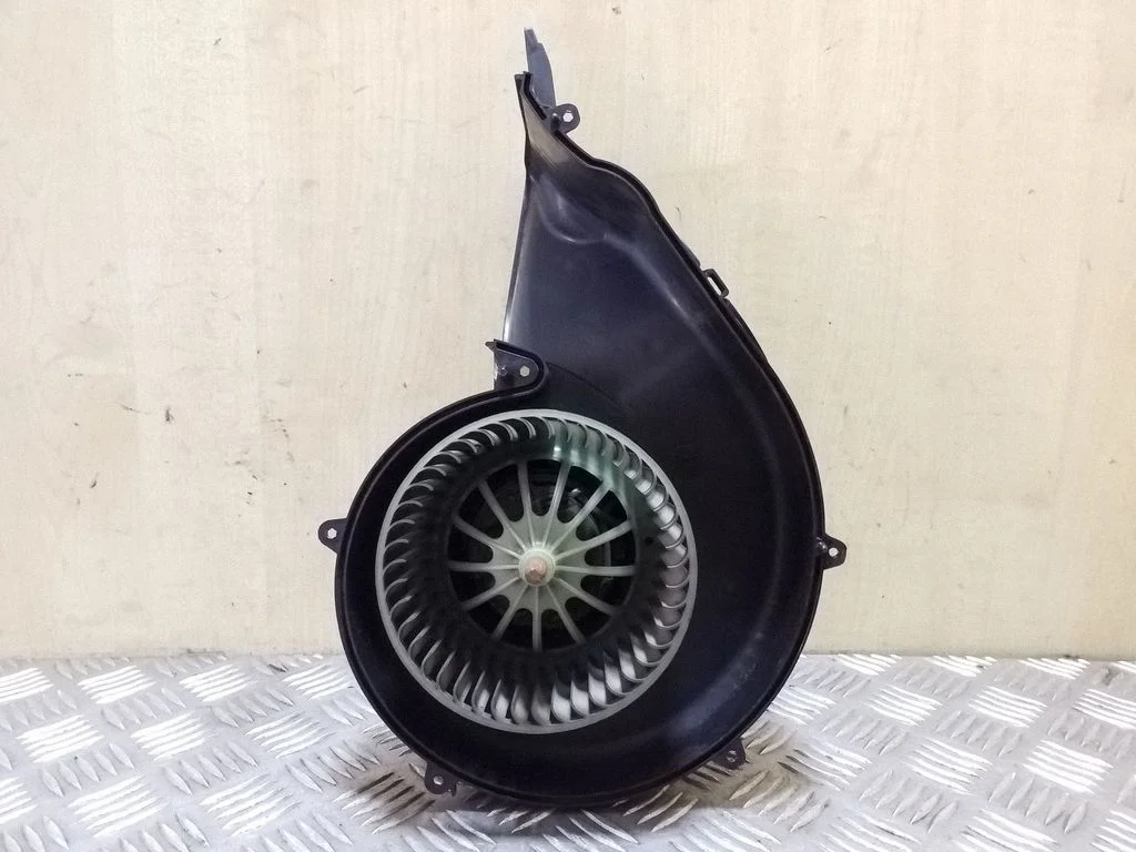 Salongipuhur 6G9N18D413BA