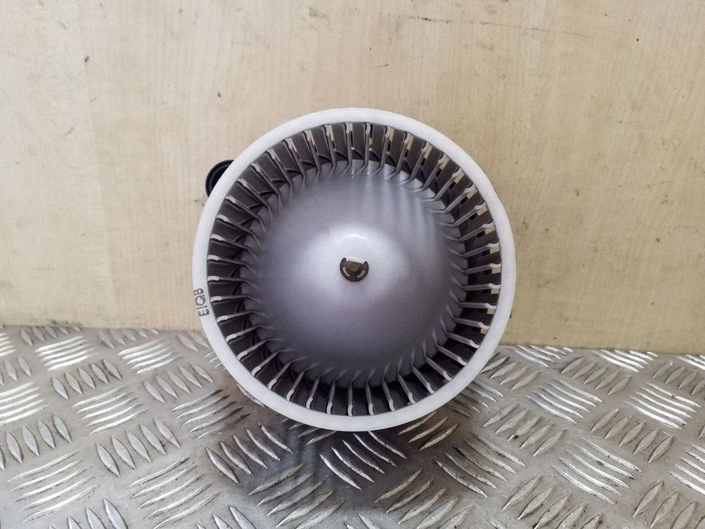 Heater fan/blower F00S330025