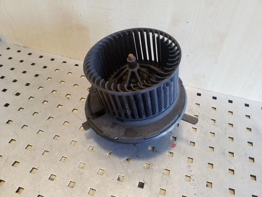 Heater fan/blower 1K2819015