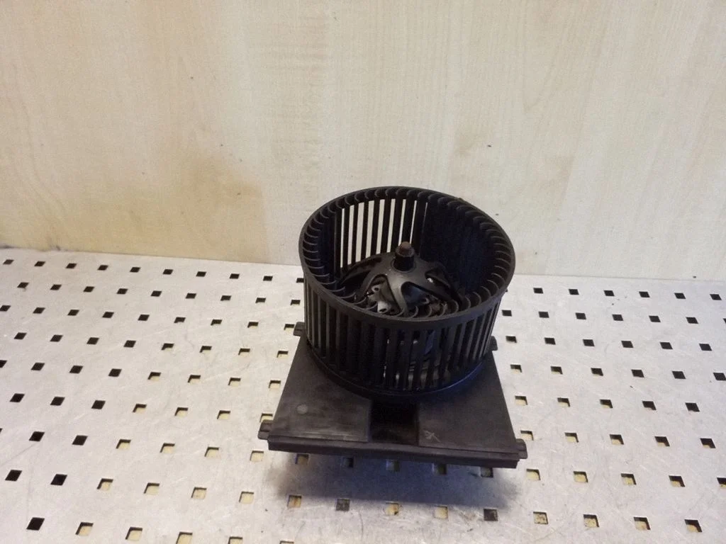 Krāsniņas ventilators/pūtējs H35657880E