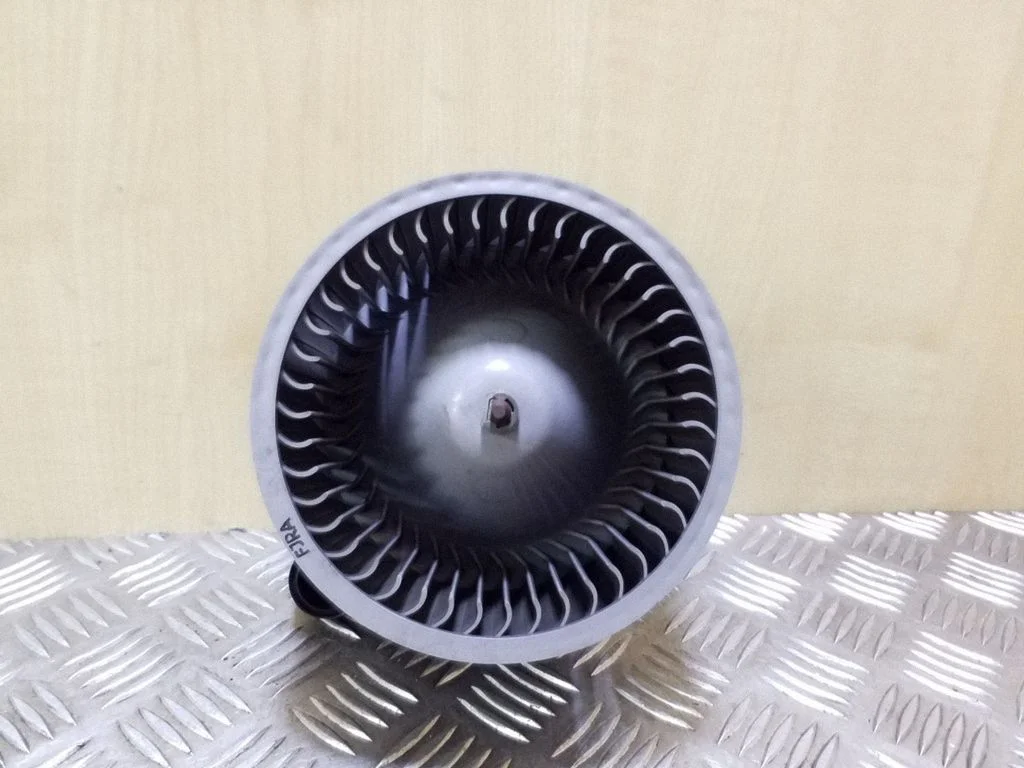 Heater fan/blower F00S3B2442