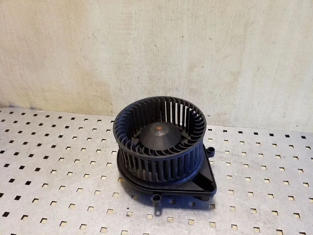 Heater fan/blower 8E1820021B