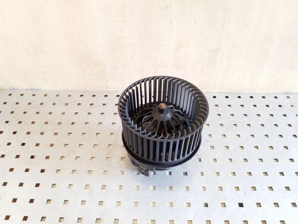 Heater fan/blower – Ford Focus (2010-2017)