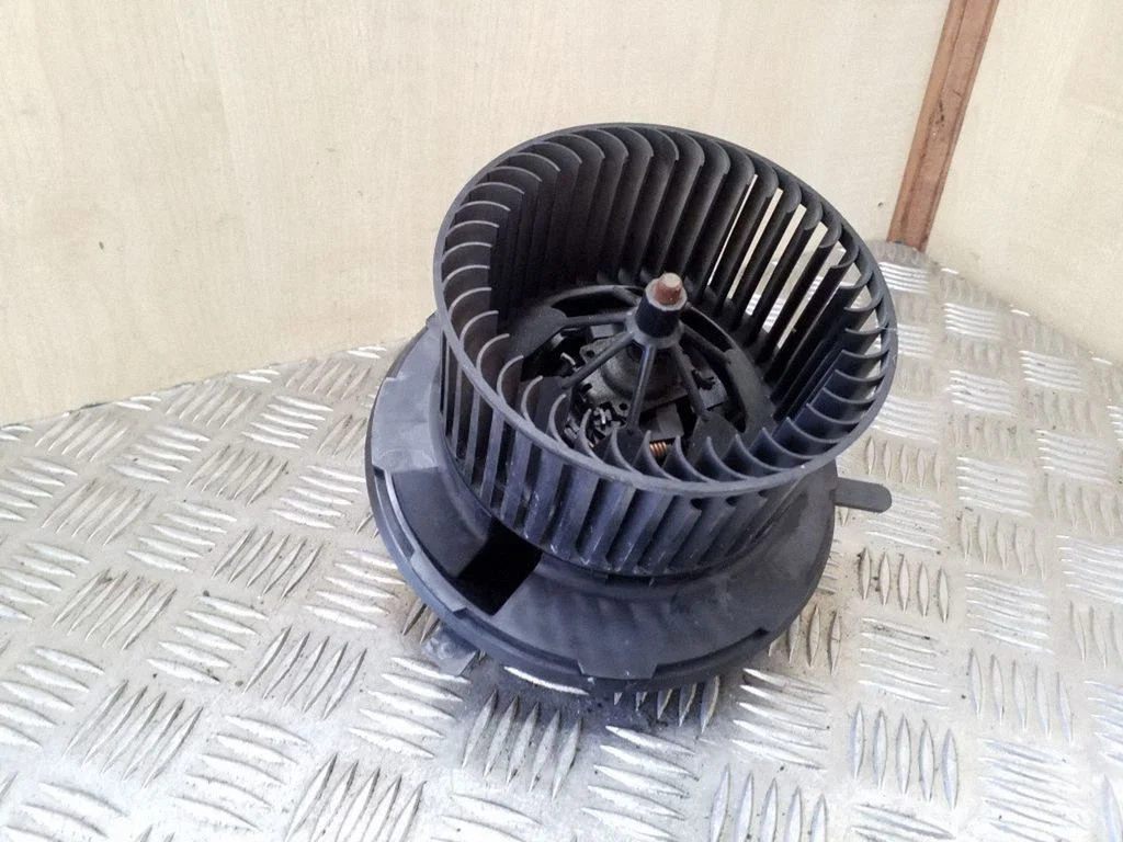 Heater fan/blower 43904331E