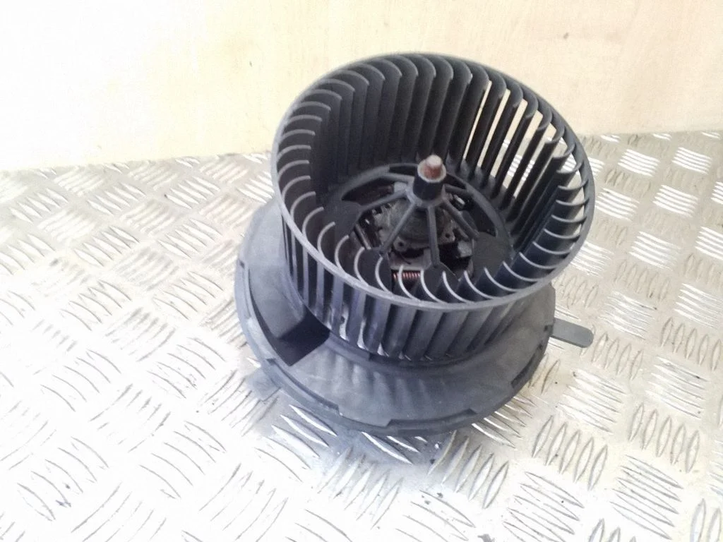 Salongipuhur 983227A