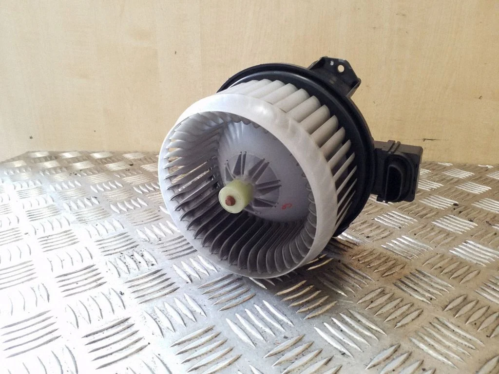 Heater fan/blower
