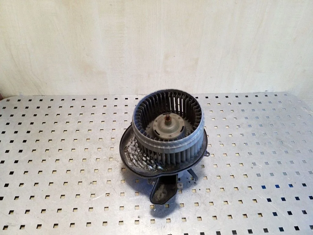 Krāsniņas ventilators/pūtējs RHD28421
