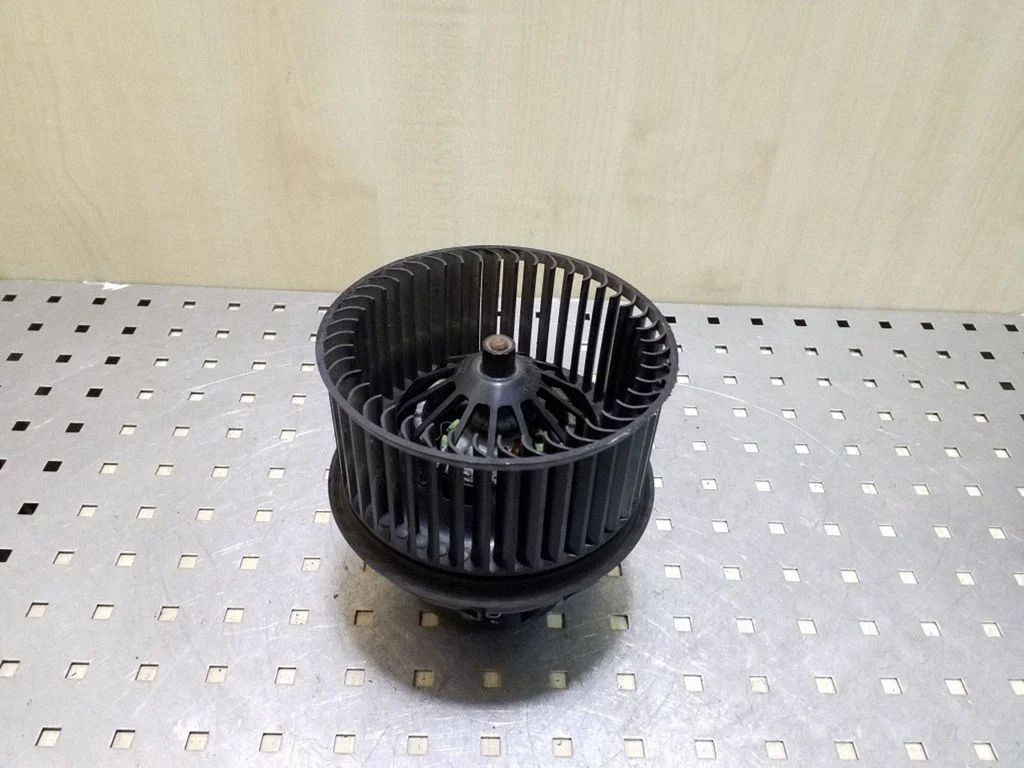 Krāsniņas ventilators/pūtējs 3M5H18456FC – Ford Focus C-MAX (2003-2010)