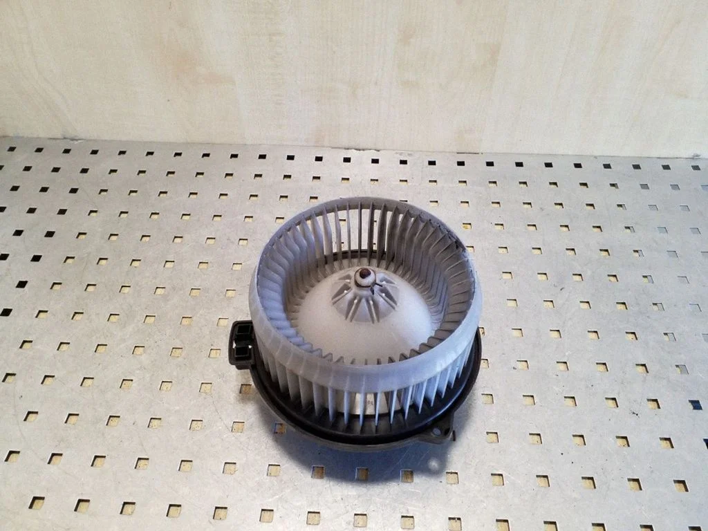 Heater fan/blower – Honda CR-V (2002-2006)