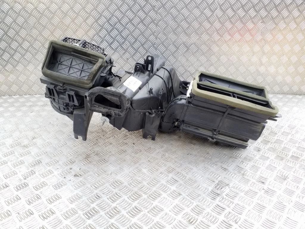 Interior heater climate box assembly housing 55111754AH