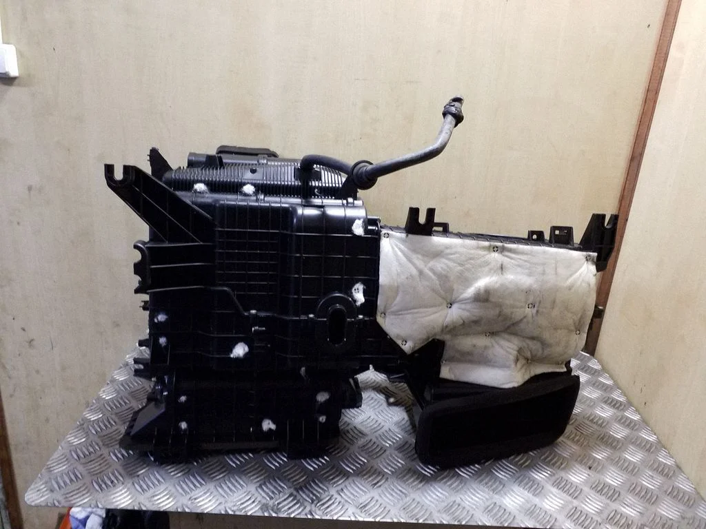 Interior heater climate box assembly housing