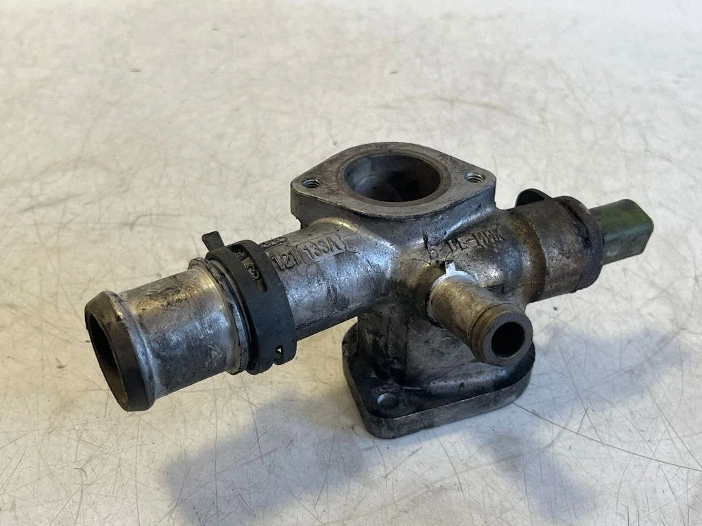 Engine coolant pipe/hose 038121133A