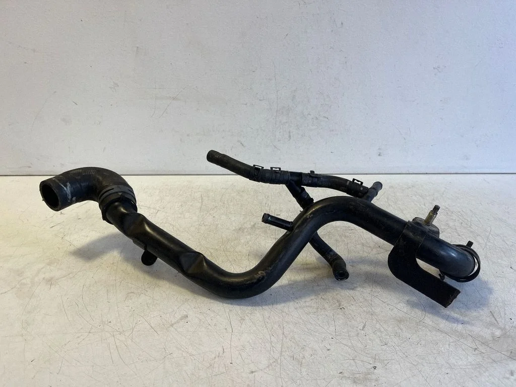 Engine coolant pipe/hose – Volkswagen Passat B5.5 (2001-2005)