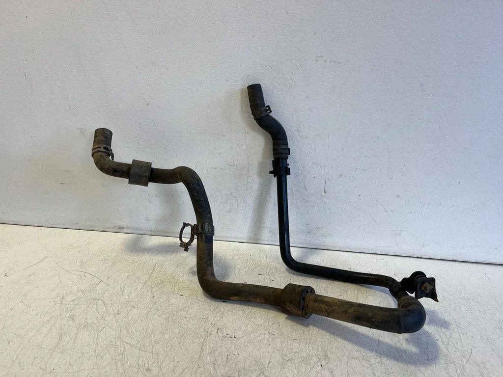 Engine coolant pipe/hose 7L6121058K