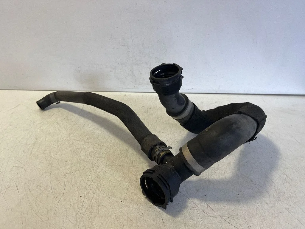 Mootori jahutusvedeliku toru / voolik 4M0122101AK – Audi Q7 4M (2015-)