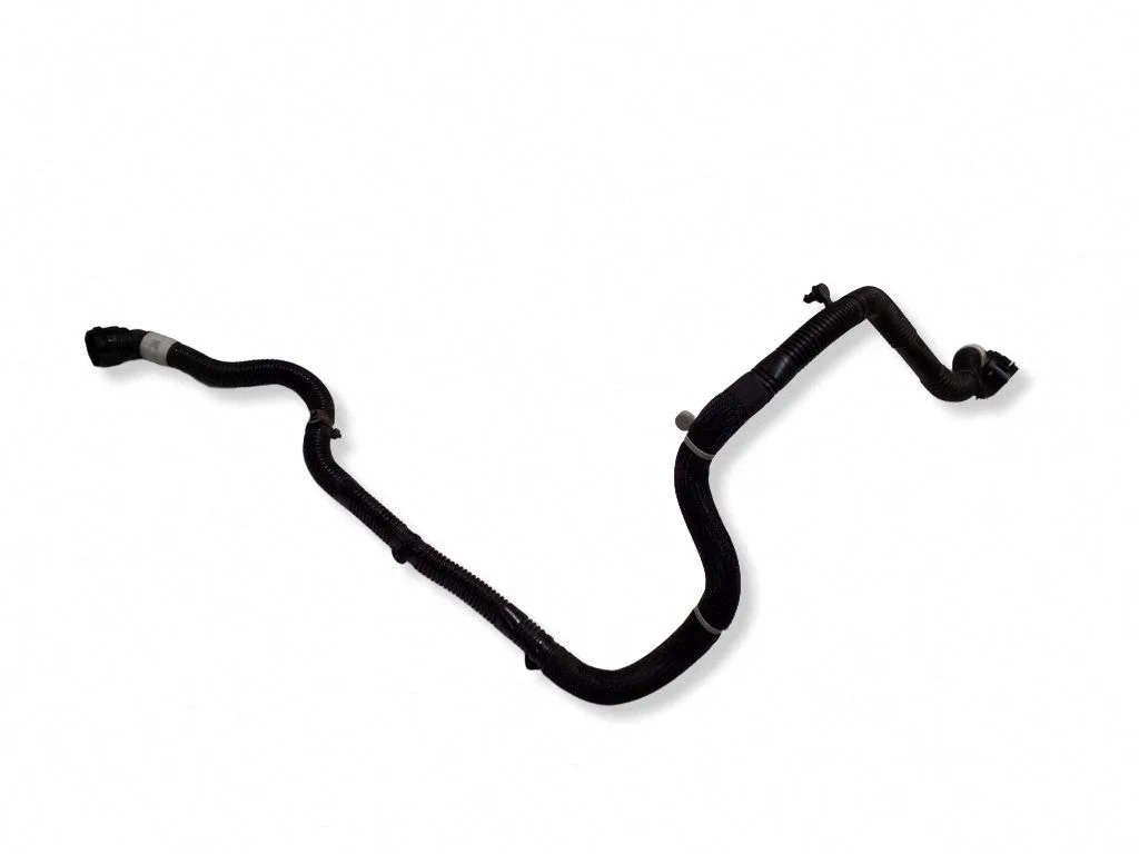 Engine coolant pipe/hose