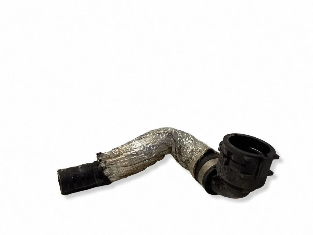 Engine coolant pipe/hose 8E0122293