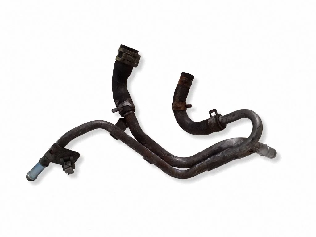 Engine coolant pipe/hose