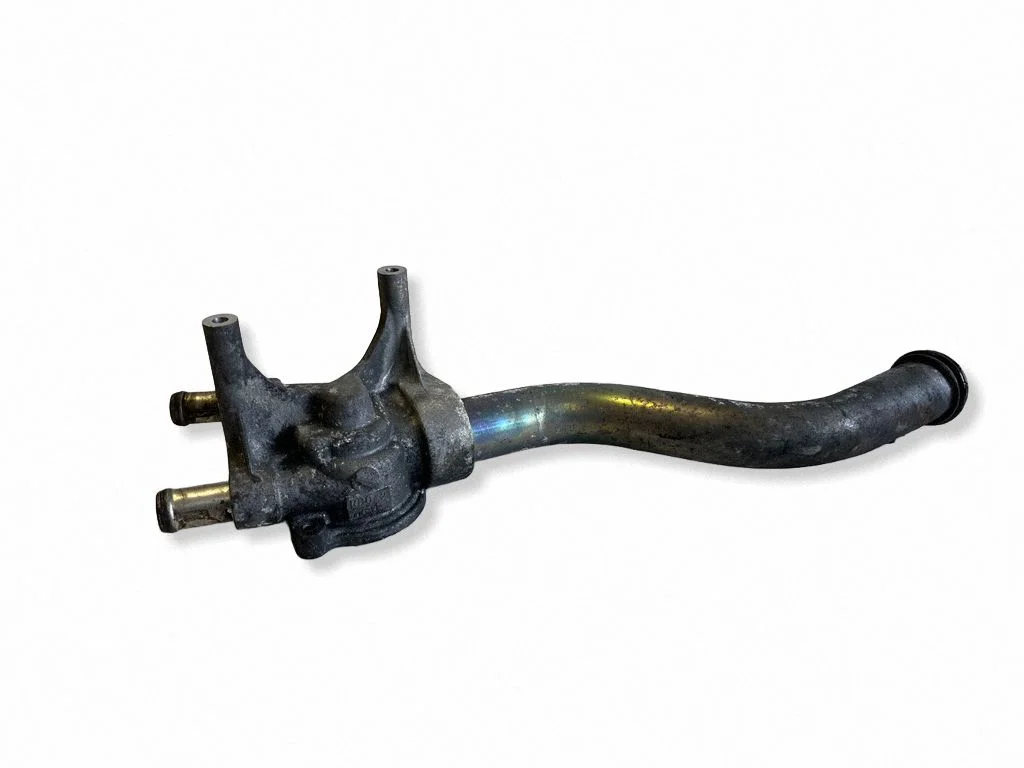 Engine coolant pipe/hose