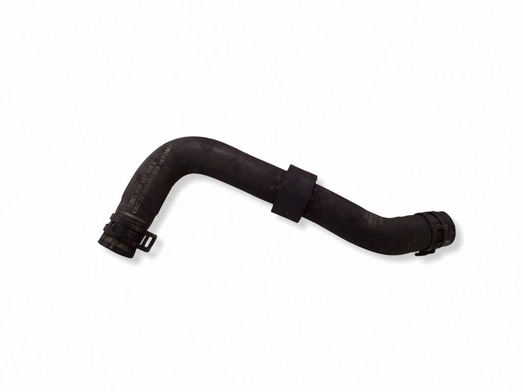 Engine coolant pipe/hose 8J0121109E